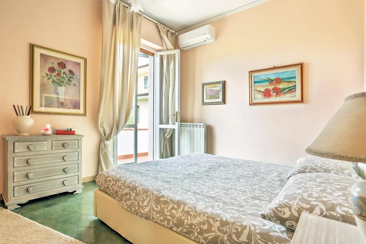New!! Villetta Magenta! Pietrasanta 0*,  Olaszország