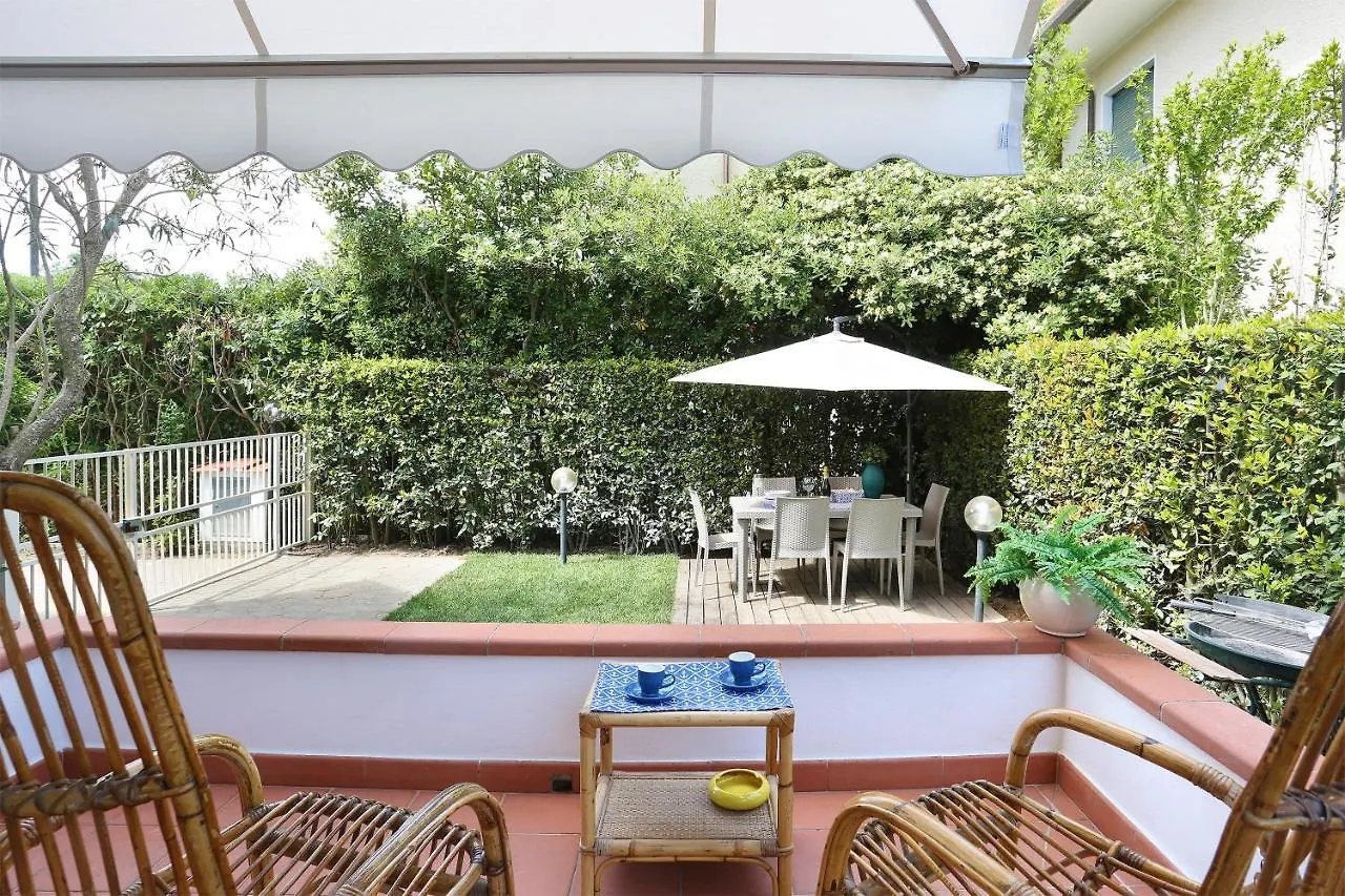 New!! Villetta Magenta! Pietrasanta 0*,